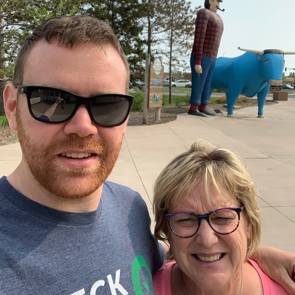 Meet your Posher, Jared - Picture 2 of 2